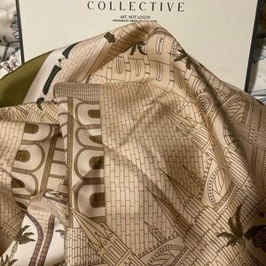 Clearly Collective scarf- NWT Elegant Beige Patterned Scarf